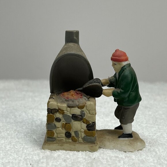 Dept 56 Blacksmith - New England Village Loose Figurine from 1987 - Picture 2 of 8
